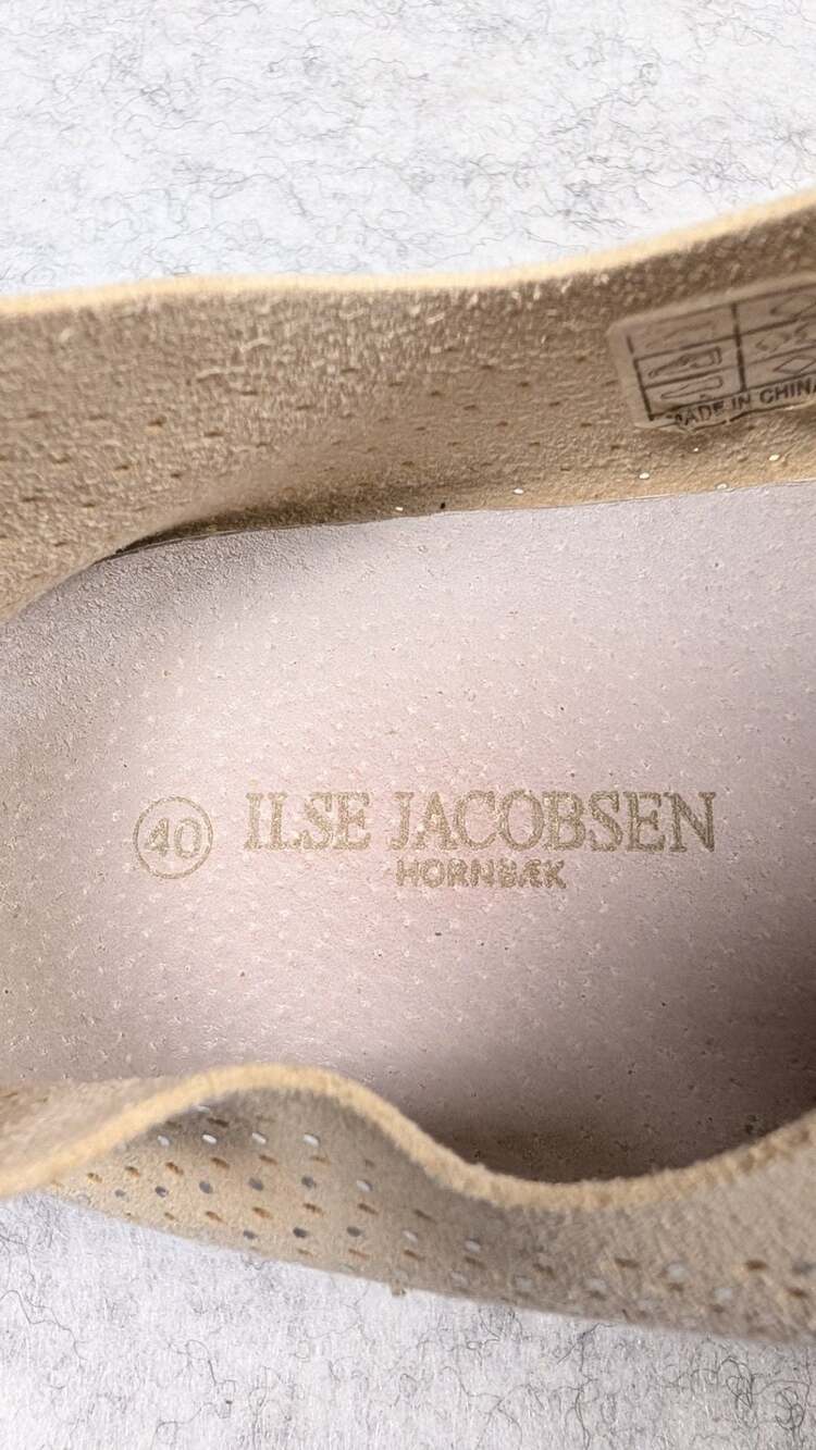 Ilse Jacobsen Hornbaek Tulip Perforated Slip-On Shoes Neutral Sparkle Size 9 - Picture 13 of 13